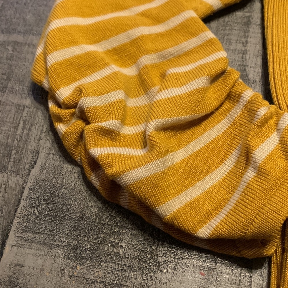 Metaphor Sweater. - Picture 4 of 7